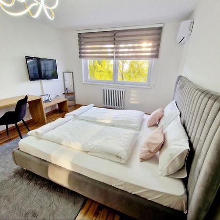 Infinity Apartment & Free Wifi & Free Parking Saraievo Exterior foto
